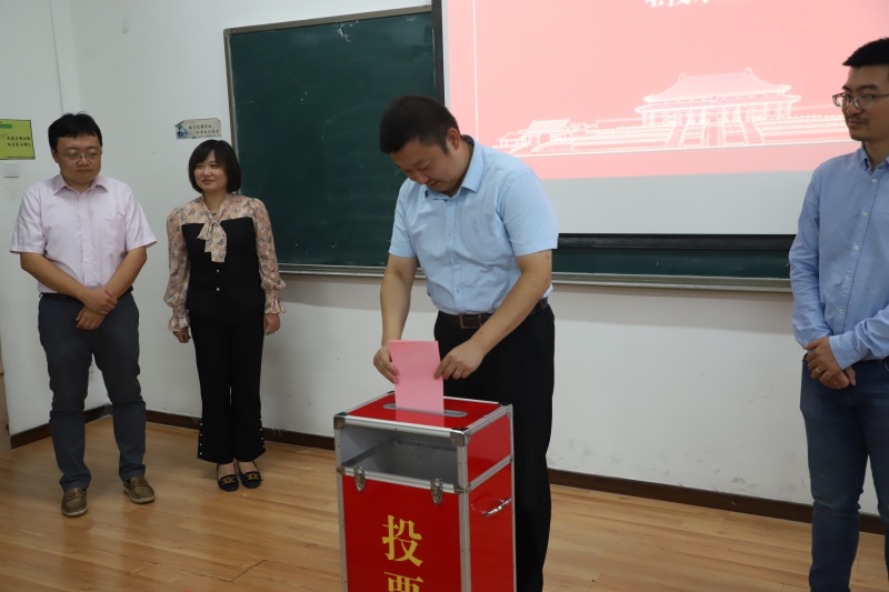 1647855971968852.jpg beats365唯一官方网站召开第五届教职工代表大会第四次会议-3.JPG
